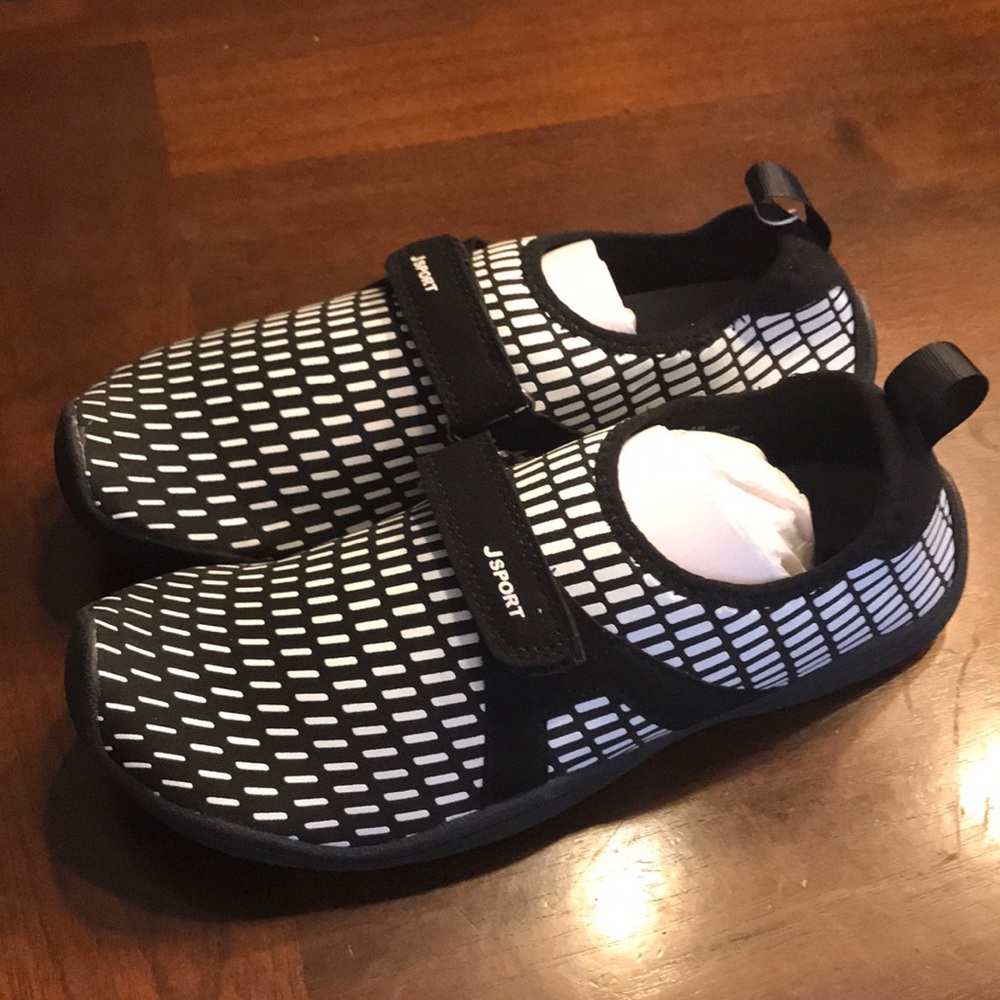 JSport black & white cycle shoes